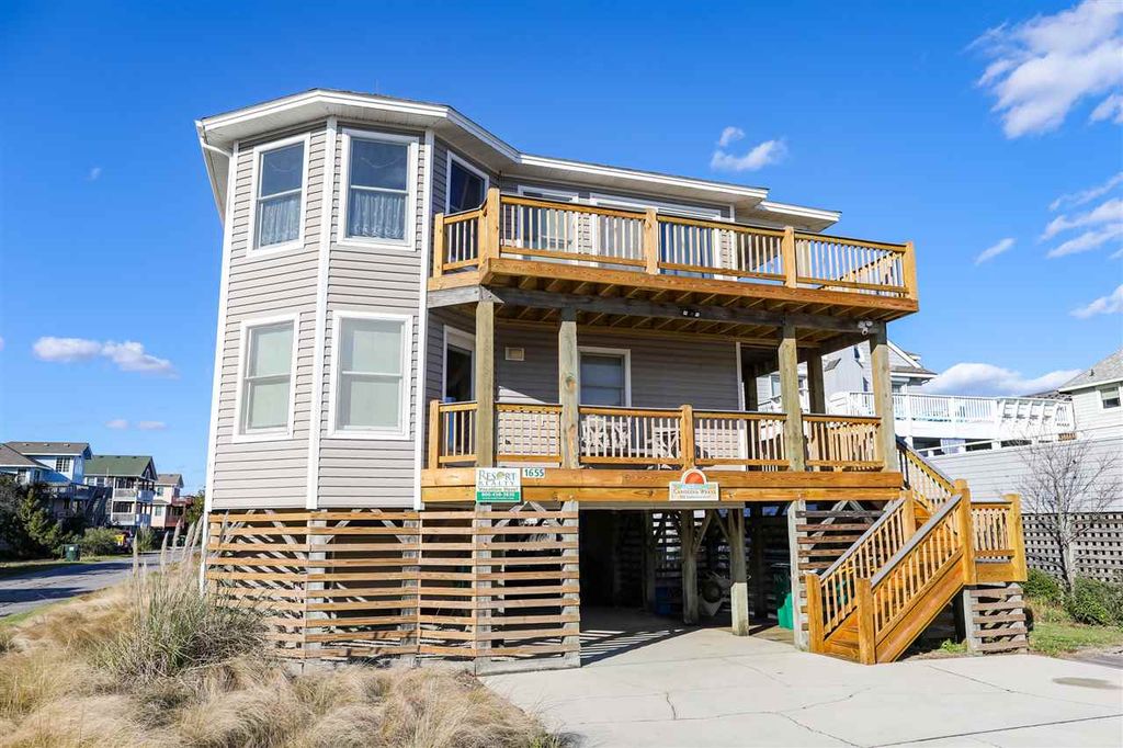 Image 1 of property listing at 725 Spinnaker Arch Lot 55, Corolla, NC 27927