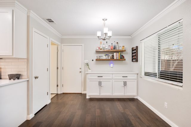 25 Park Place, Richardson, TX 75081