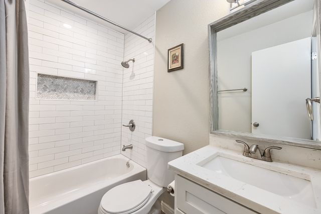 25 Park Place, Richardson, TX 75081