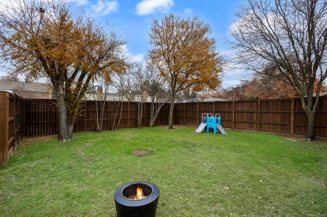 25 Park Place, Richardson, TX 75081