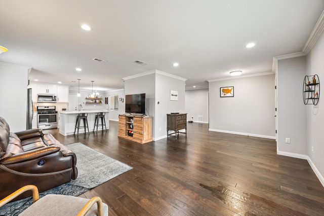 25 Park Place, Richardson, TX 75081