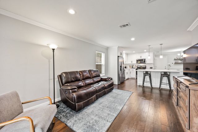 25 Park Place, Richardson, TX 75081