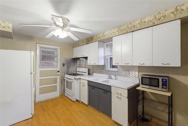 2013 Woodward Ave, Brookline, PA 15226