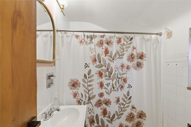 2013 Woodward Ave, Brookline, PA 15226