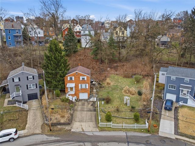 2013 Woodward Ave, Brookline, PA 15226