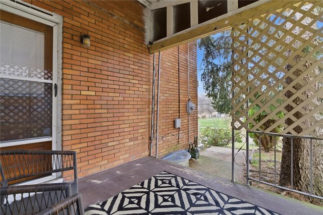 2013 Woodward Ave, Brookline, PA 15226