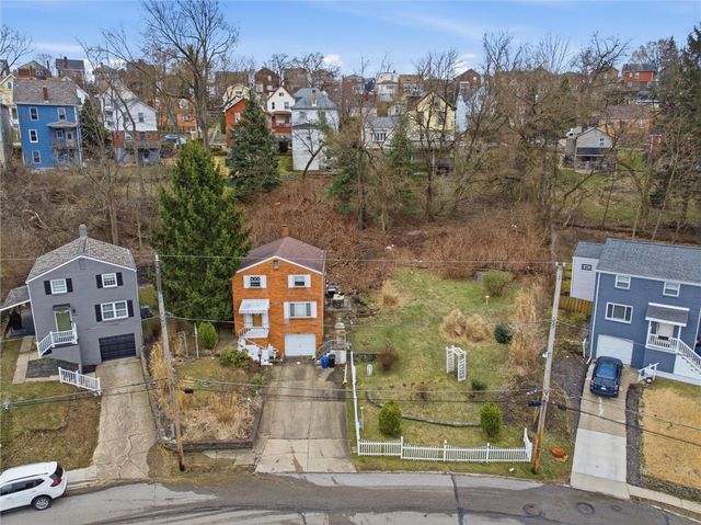 2013 Woodward Ave, Brookline, PA 15226