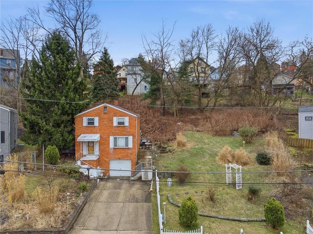 2013 Woodward Ave, Brookline, PA 15226