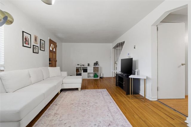 2013 Woodward Ave, Brookline, PA 15226