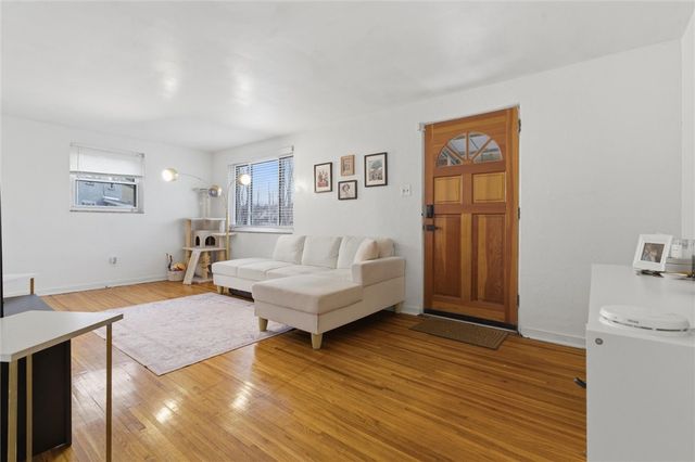 2013 Woodward Ave, Brookline, PA 15226