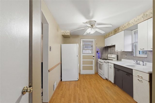 2013 Woodward Ave, Brookline, PA 15226