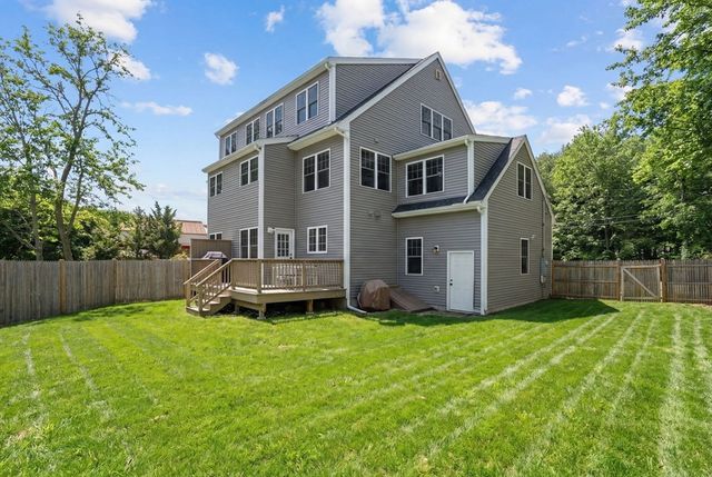 27 Pine Street 27, Dedham, MA 02026