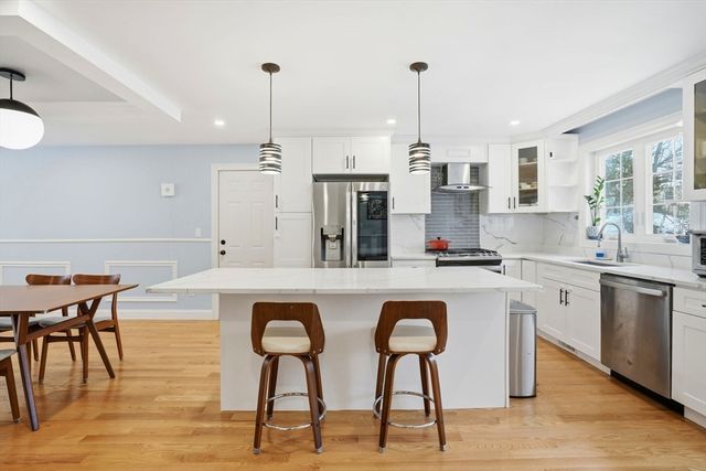 27 Pine Street 27, Dedham, MA 02026