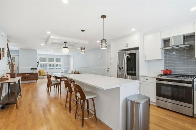 27 Pine Street 27, Dedham, MA 02026