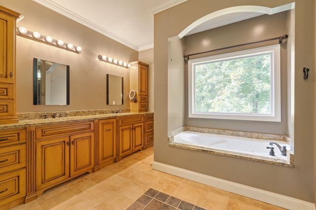 5756 Burgess Gower Rd, Springfield, TN 37172