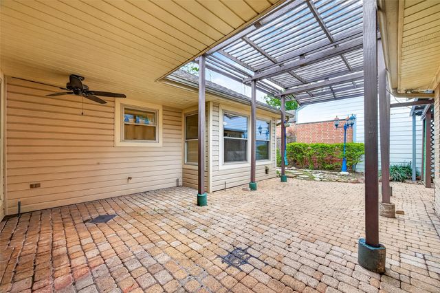 11007 Bandlon Drive, Houston, TX 77072