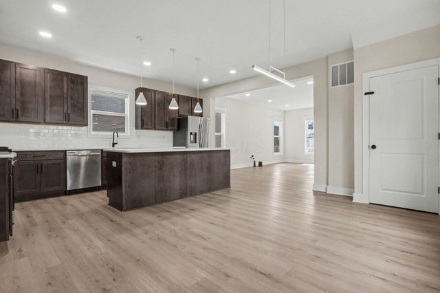 916 Oakwood Avenue, Columbus, OH 43206