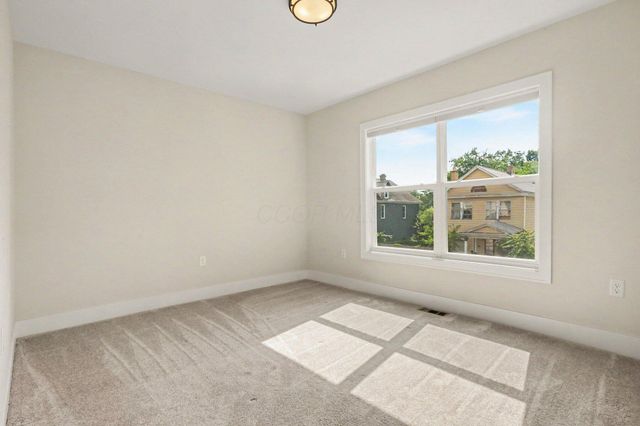 916 Oakwood Avenue, Columbus, OH 43206