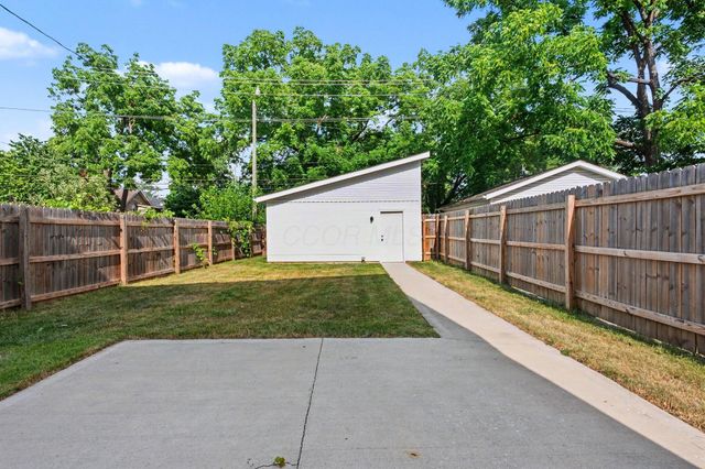 916 Oakwood Avenue, Columbus, OH 43206