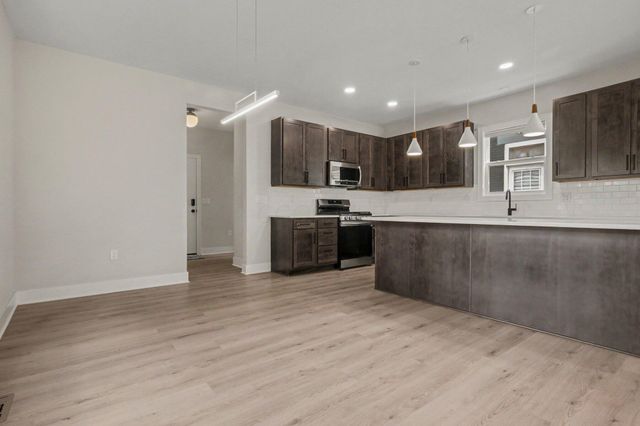 916 Oakwood Avenue, Columbus, OH 43206
