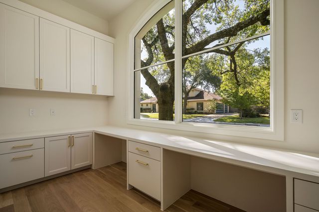 6207 Joyce Way, Dallas, TX 75225