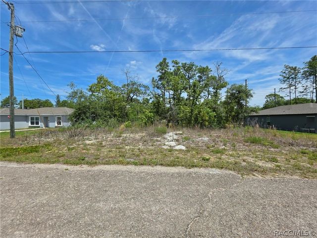 3553 W Wilhelm Street, Citrus Springs, FL 34433
