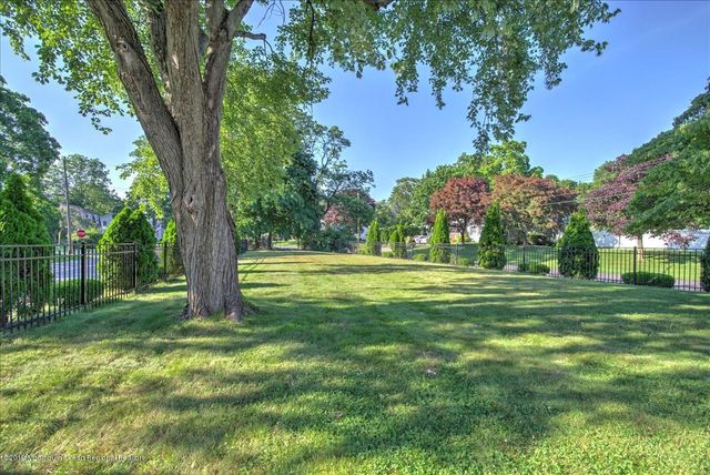 24 Mount Drive, West Long Branch, NJ 07764