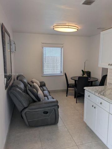 2116 Monroe Ter, Hollywood, FL 33020