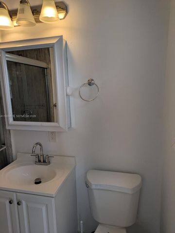 2116 Monroe Ter, Hollywood, FL 33020