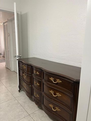 2116 Monroe Ter, Hollywood, FL 33020