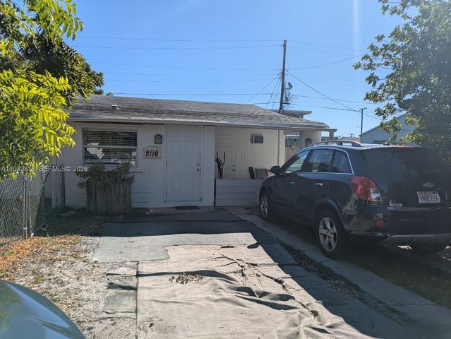 2116 Monroe Ter, Hollywood, FL 33020