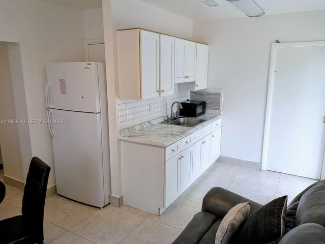 2116 Monroe Ter, Hollywood, FL 33020