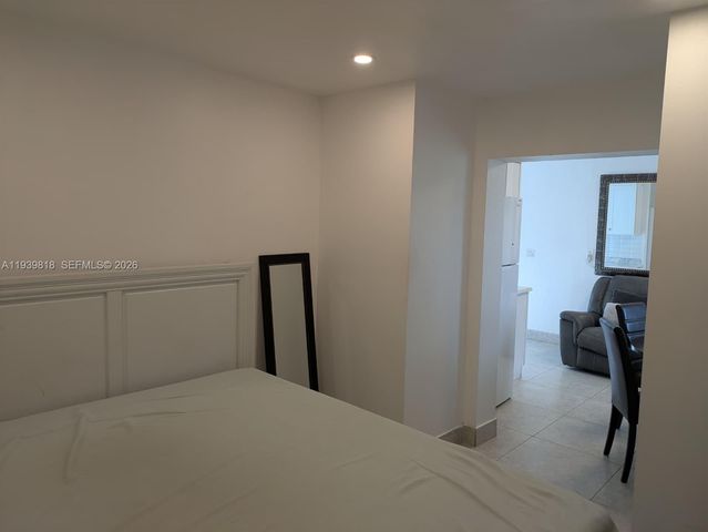 2116 Monroe Ter, Hollywood, FL 33020