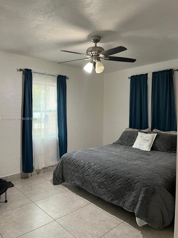 2116 Monroe Ter, Hollywood, FL 33020