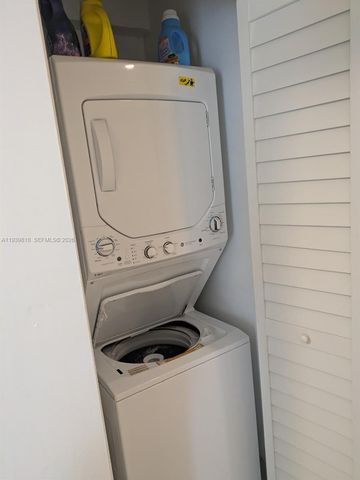 2116 Monroe Ter, Hollywood, FL 33020