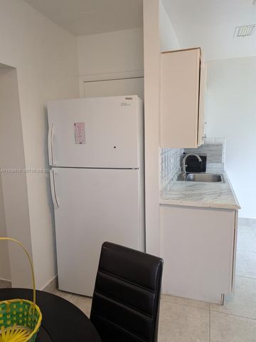 2116 Monroe Ter, Hollywood, FL 33020