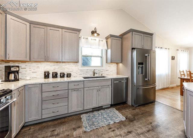 139 Palisade Circle, Manitou Springs, CO 80829