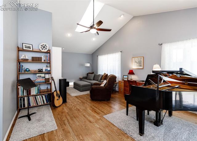 139 Palisade Circle, Manitou Springs, CO 80829