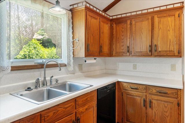 4944 South Jackson Circle, Springfield, MO 65804