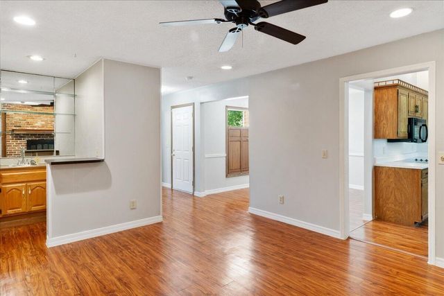 4944 South Jackson Circle, Springfield, MO 65804
