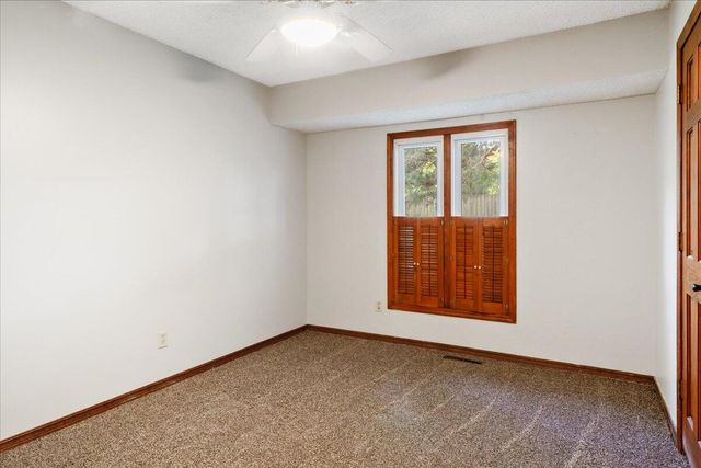 4944 South Jackson Circle, Springfield, MO 65804