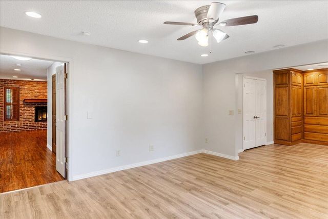 4944 South Jackson Circle, Springfield, MO 65804