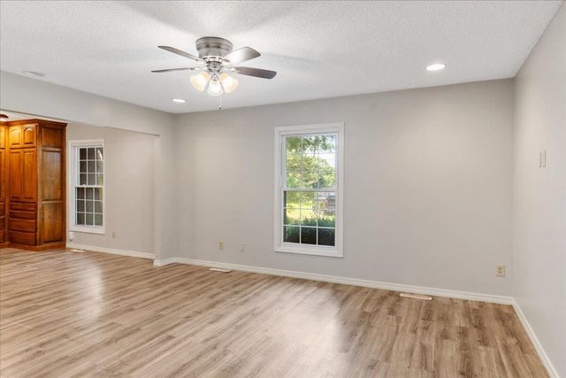 4944 South Jackson Circle, Springfield, MO 65804