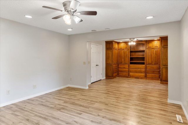 4944 South Jackson Circle, Springfield, MO 65804