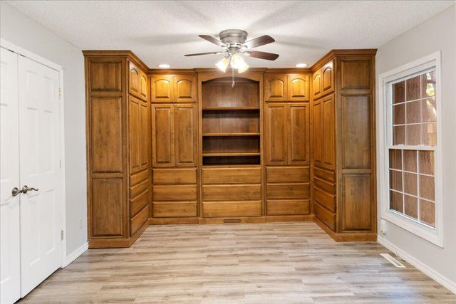 4944 South Jackson Circle, Springfield, MO 65804