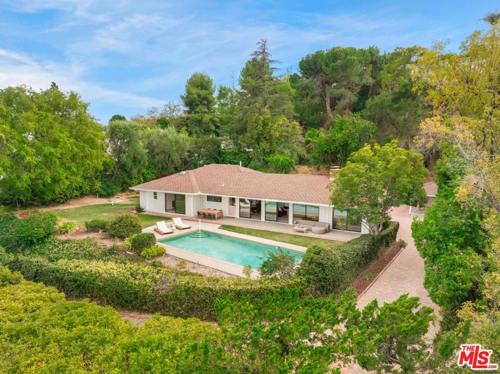 3971 Royal Oak Place, Los Angeles, CA 91436 — exterior