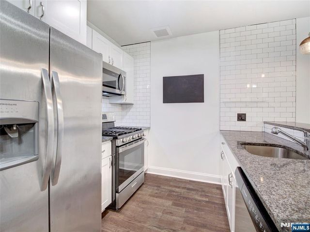 90 Clinton 204, Newark, NJ 07114