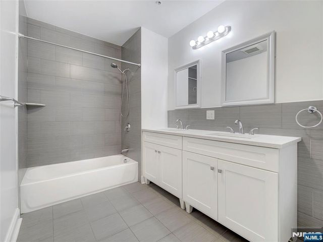 90 Clinton 204, Newark, NJ 07114