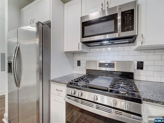 90 Clinton 204, Newark, NJ 07114