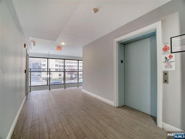 90 Clinton 204, Newark, NJ 07114